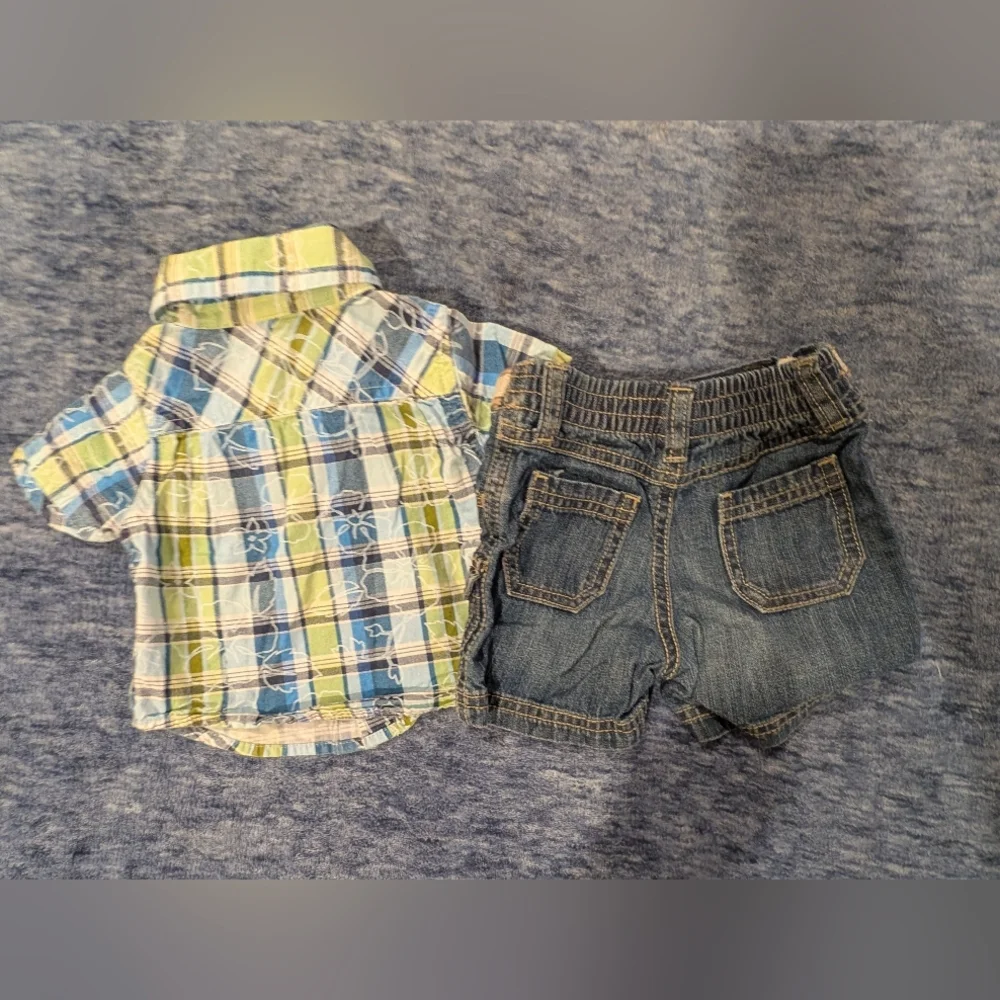 Old Navy Blue, Green & White Plaid Short-Sleeve Button-Down Shirt And Shorts